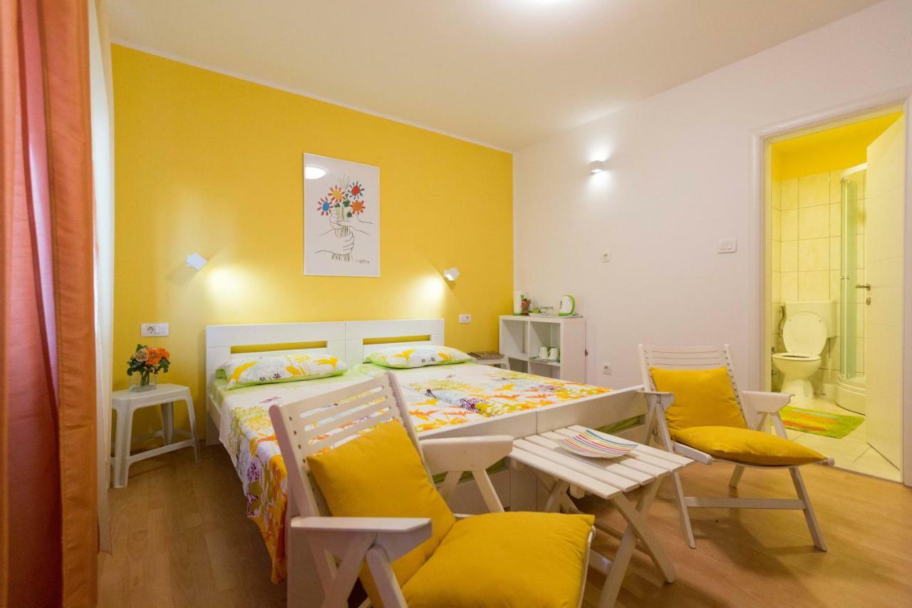 Sunshine Split Apartment Exterior photo