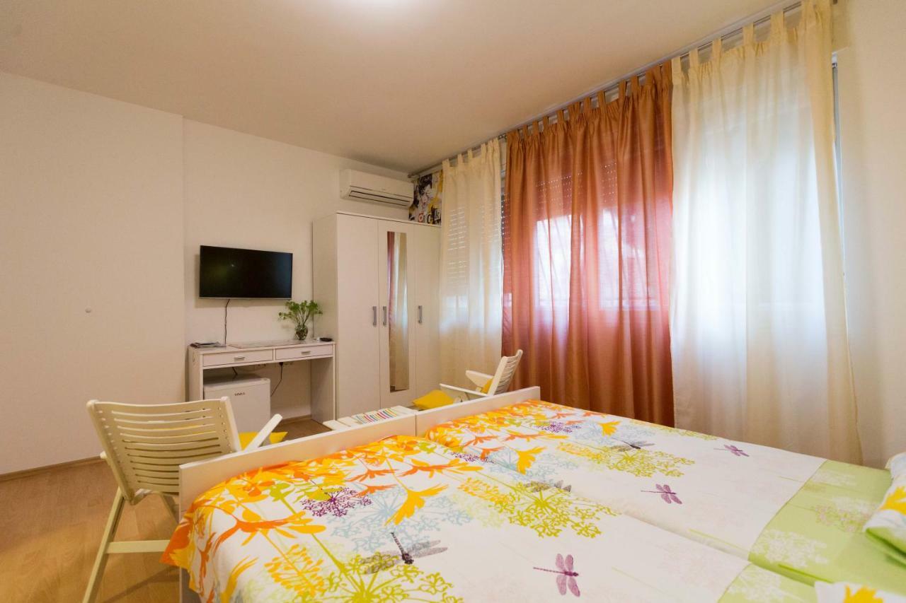 Sunshine Split Apartment Exterior photo