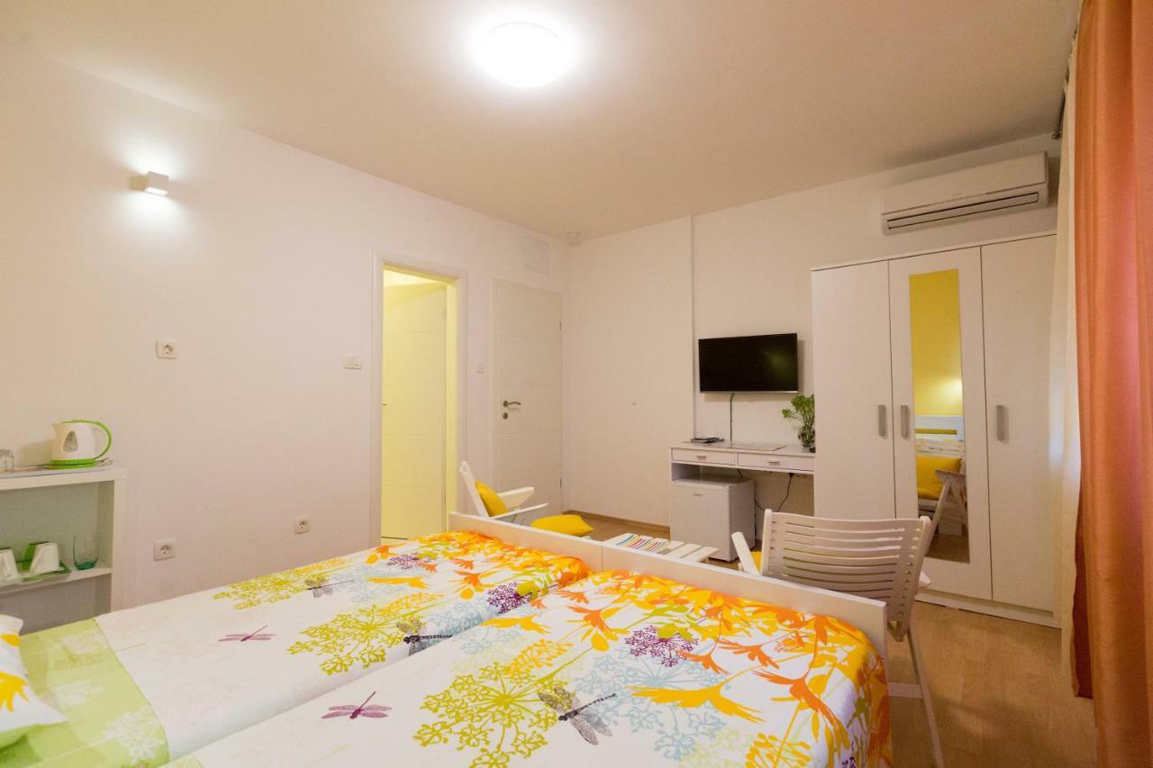 Sunshine Split Apartment Exterior photo