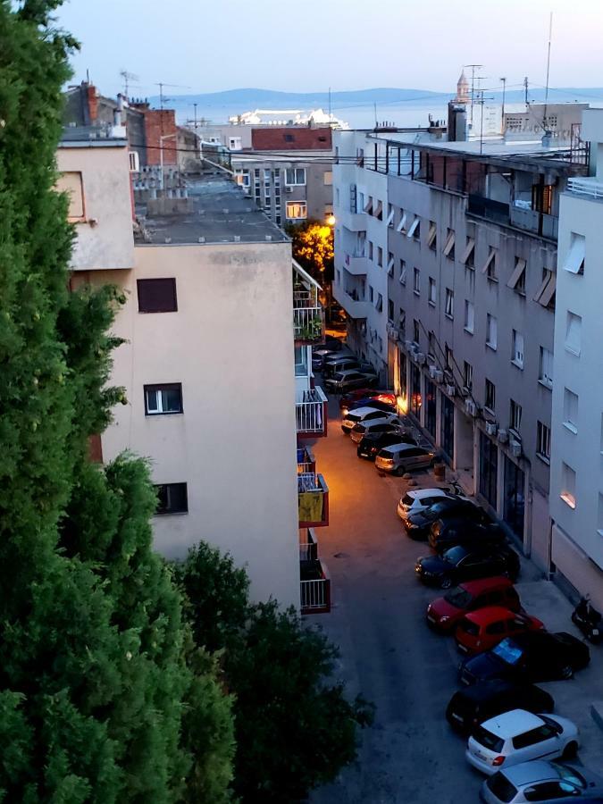 Sunshine Split Apartment Exterior photo